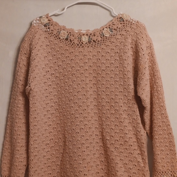 Colleen's collectibles Sweaters - Colleen's Collectibles Elegant Crochet Floral Knitted By Hand Size Medium